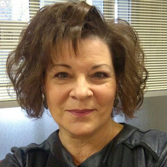 Meet your Posher, Linda - Picture 1 of 1